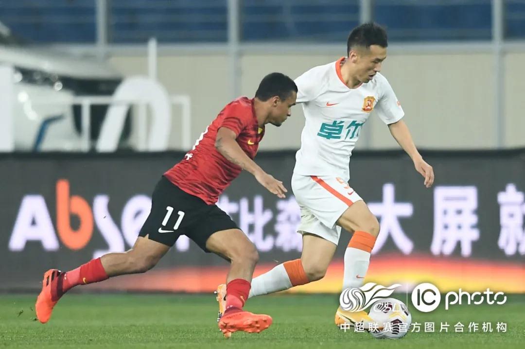 اليمن يحتفي بمنتخب الناشئين بطلاً لكأس آسيا وسط أجواء وحدة وطنية